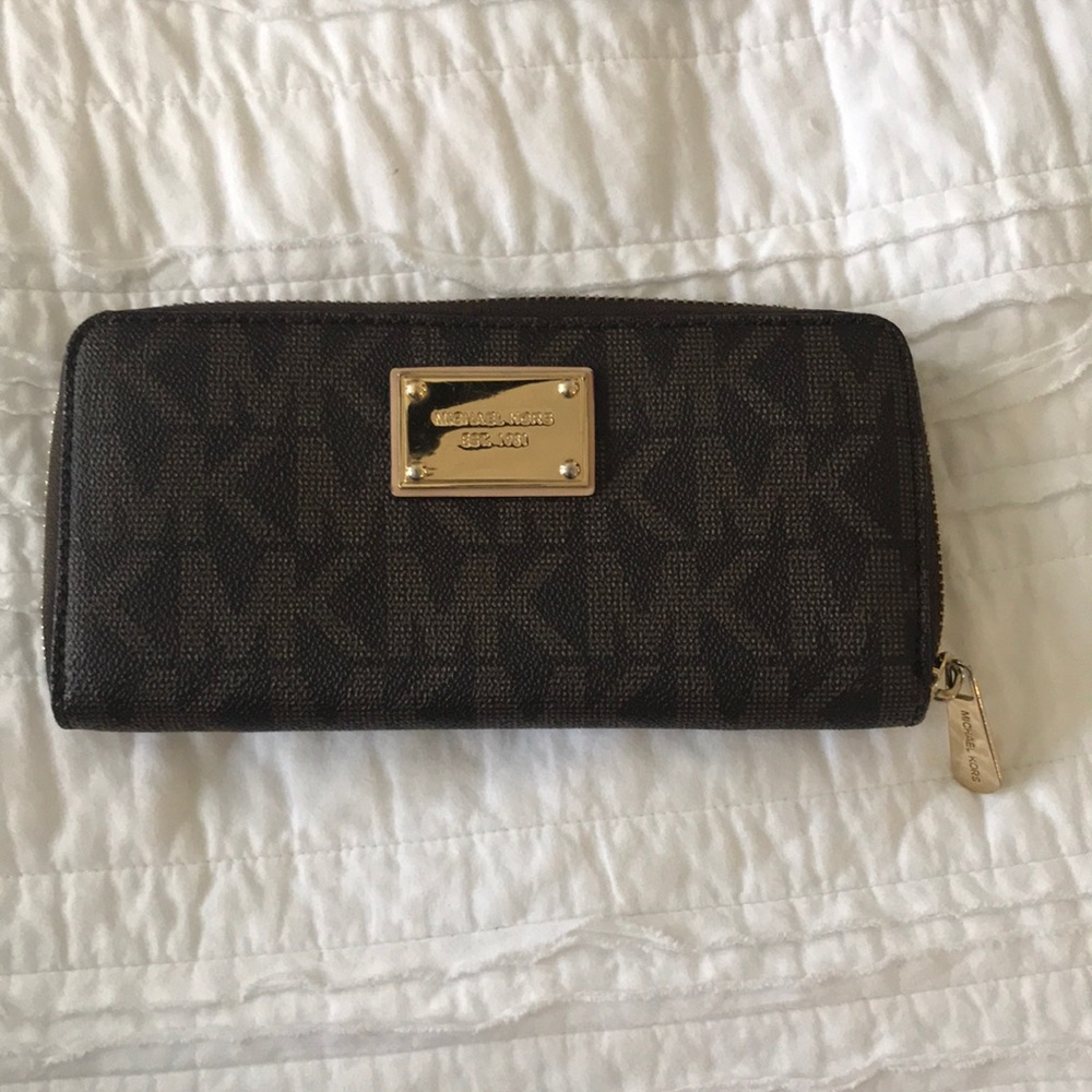 Michael Kors Jet Set wallet